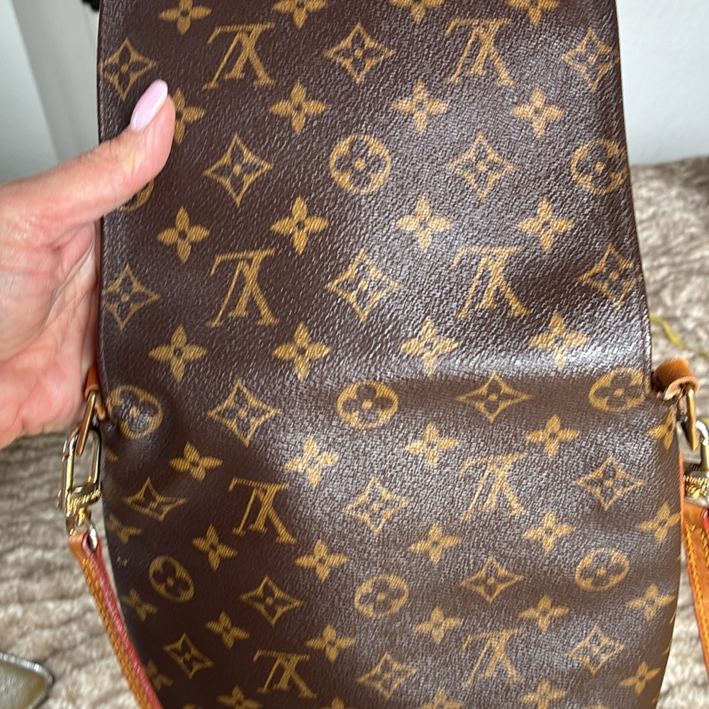 Authentic Louis Vuitton Musette salsa crossbody - Picture 8 of 11